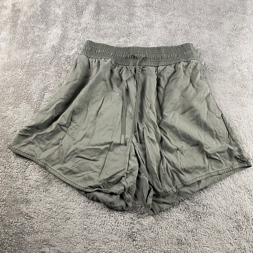 Lululemon Breezily High Rise Shorts 4" Womens 25x4 Army Green